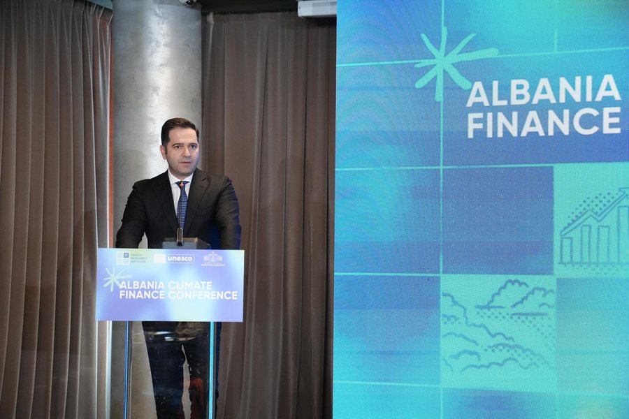 Ministri Malaj merr pjesë në Konferencën Kombëtare të