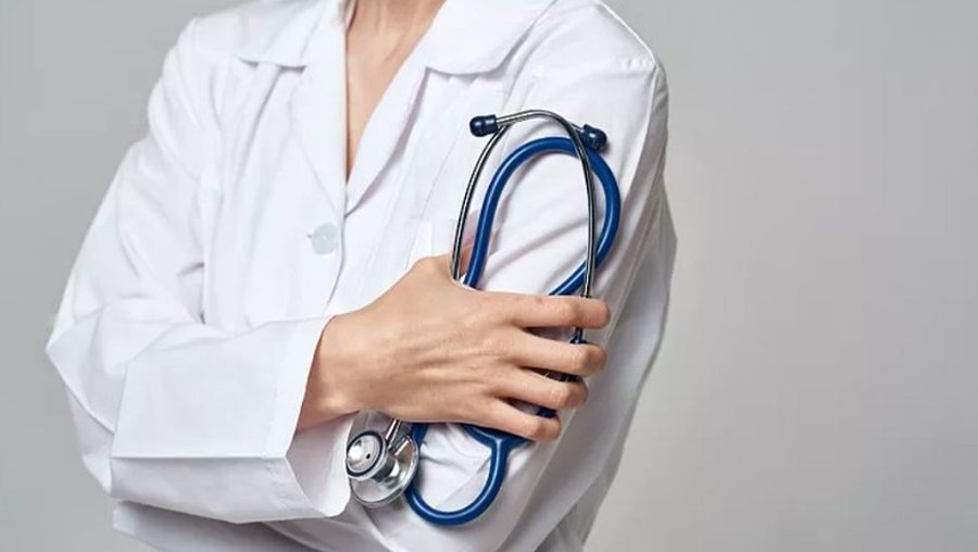 135 euro m&euml; shum&euml; p&euml;r bluzat e bardha/ Si kan&euml; ndryshuar