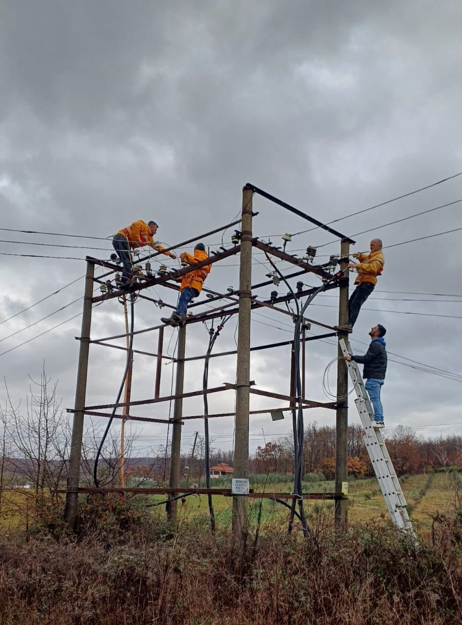 Situata nga reshjet, probleme edhe me energjin&euml; - MIE: Jan&euml; stakuar 17