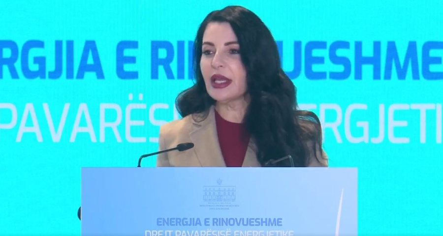 Prezantohet parku eolik i Tropoj&euml;s - Me kapacitet t&euml; pritsh&euml;m