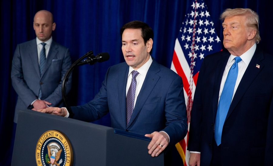 "You must be careful": Trump threatens Cuba, imposes ban on