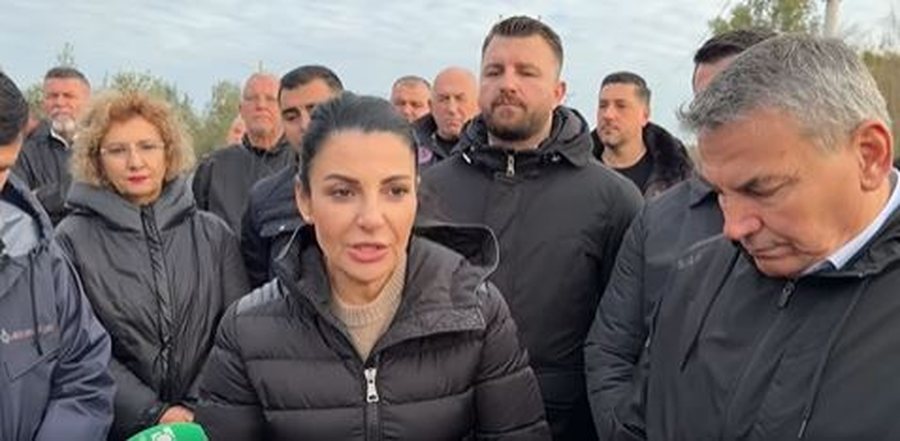 Balluku inspekton zonat e përmbytura në Fier: Semani kthehet në