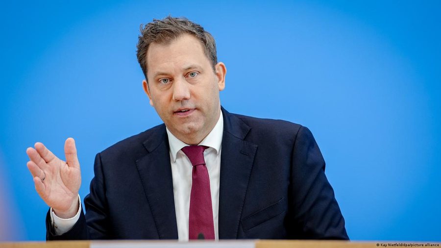 "The transatlantic alliance is falling apart" - German Finance