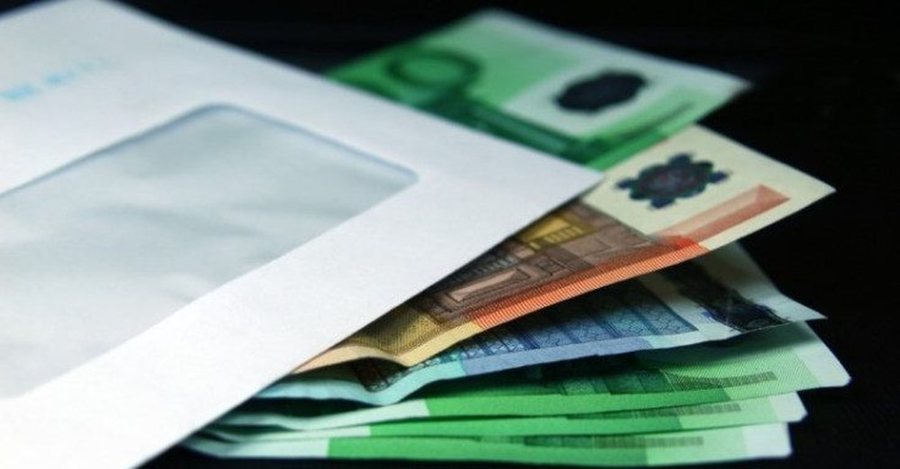 How much money do emigrants send and save? Returnees saved the most, with 76% of