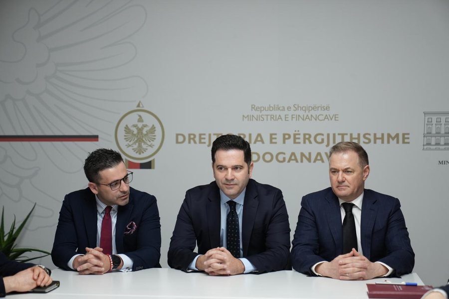 Ministri i Financave prezanton Drejtori i ri t&euml; P&euml;rgjithsh&euml;m