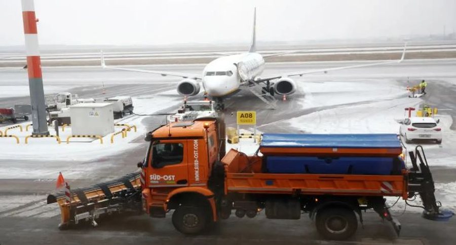 Aeroporti i Berlinit, i mbyllur edhe sot - Ndalon operimin e avion&euml;ve