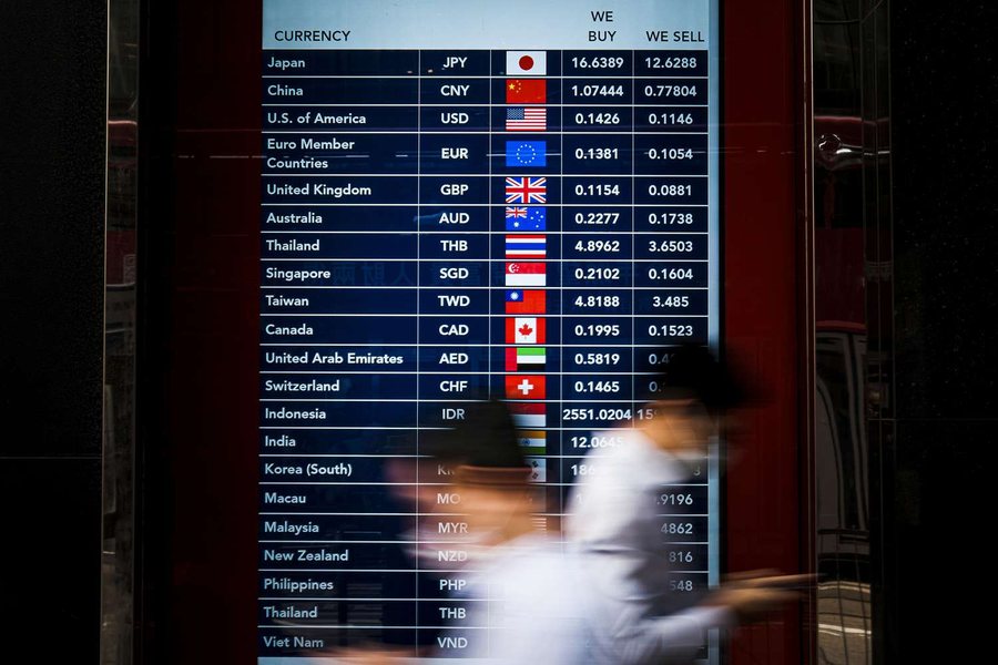 Fluctuations in the foreign exchange market - How much are foreign currencies
