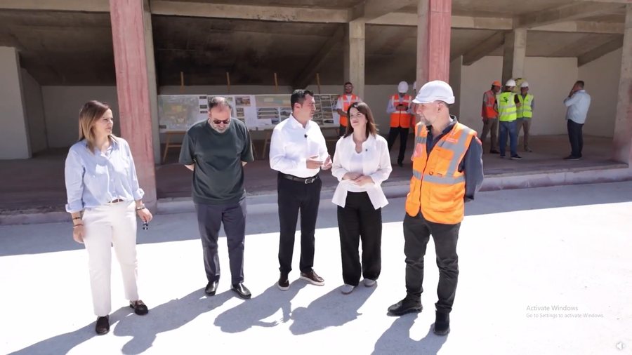 Ko&ccedil;iu n&euml; Elbasan, inspekton punimet n&euml; parkun rekreativ dhe