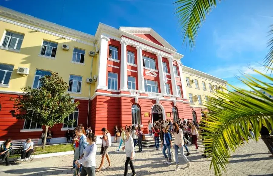 University admission criteria change/ For teaching programs, average grade from
