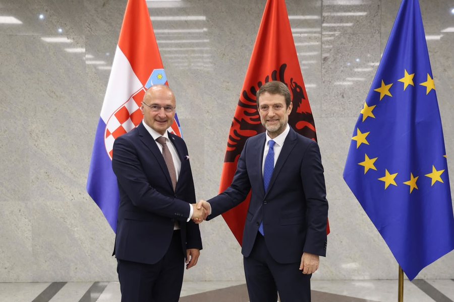 Shqip&euml;ri-Kroaci, ministri &nbsp;Hoxha: Projekte t&euml;