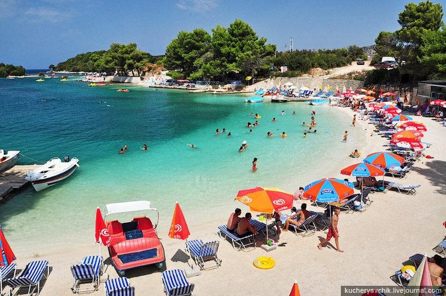 Spring starts well for Albanian tourism - 21.9% more visitors and 30% more