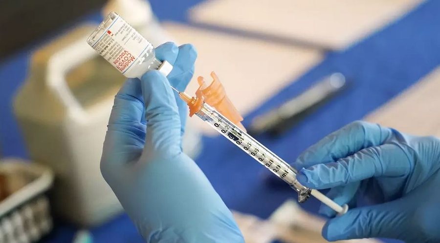 US halts vaccine funding - $500 million in funding for mRNA technology projects