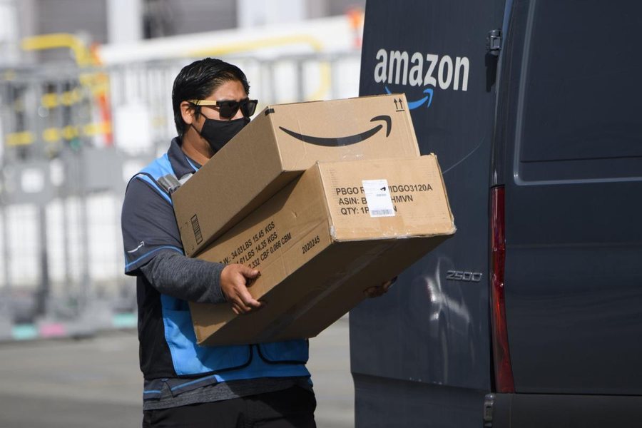 Amazon do të shkurtojë 30,000 vende pune - Kompania kërkon