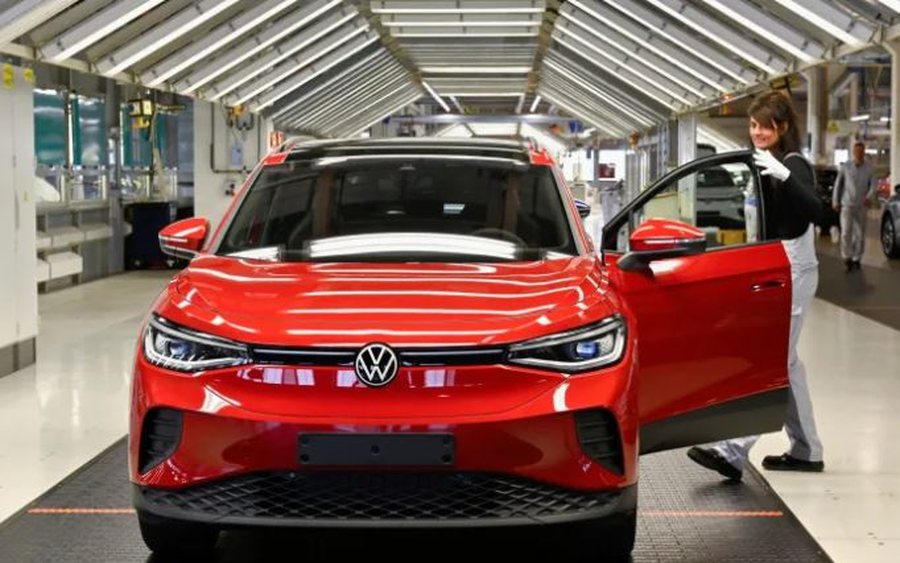 Volkswagen, 1 miliard euro për IA - Kompania synon të rrisë