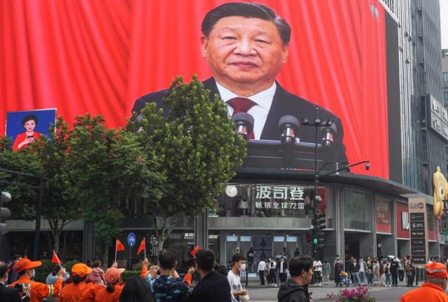How China "drowned" 75 countries with billions of USD in debt -