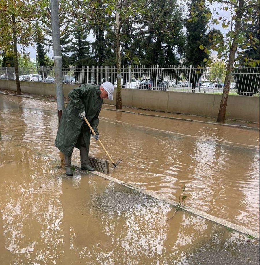 Reshje intensive n&euml; t&euml; gjith&euml; vendin - IGJEO: V&euml;rshime