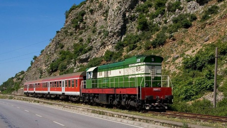Hekurudha Durrës – Rrogozhinë, sigurohet financimi - BERZH
