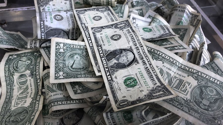 “Tarifat po sjellin triliona dollarë në SHBA” - Trump