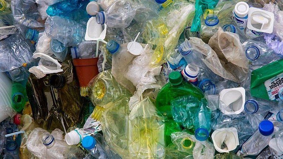 3 miliardë euro kundër plastikës - Bankat ndërkombëtare