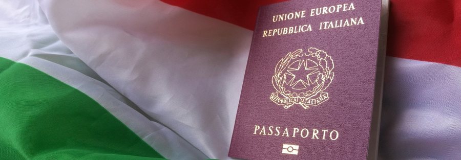 Italianët votojnë për lehtësimin e kërkesave të
