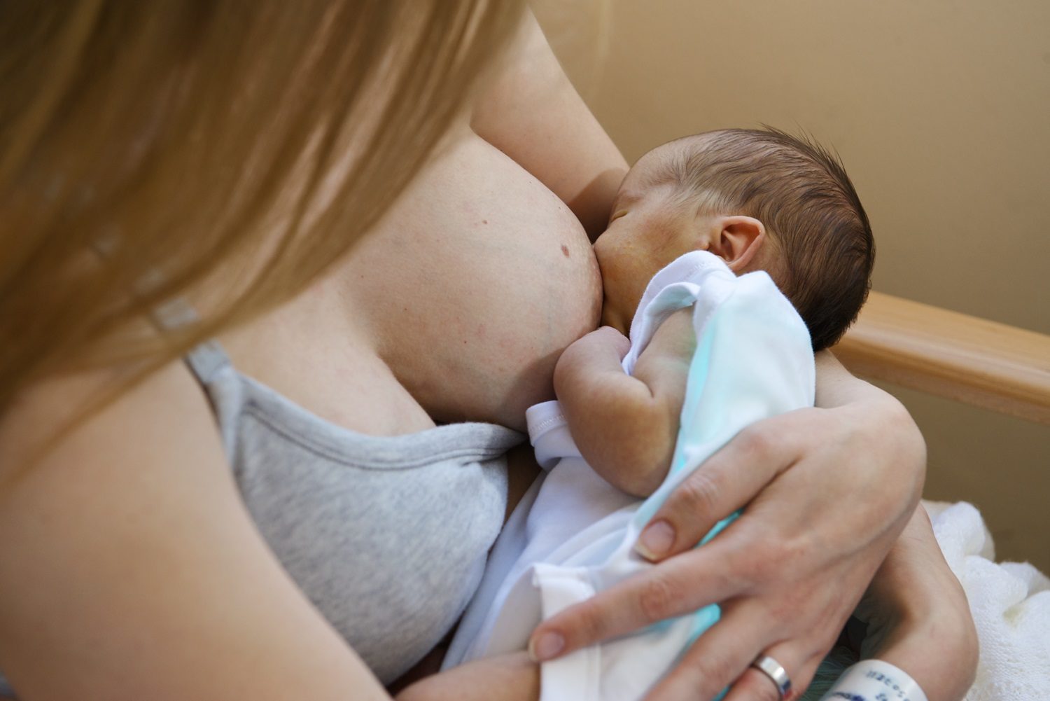 baby-breastfeeding-3-1500x1001.jpg
