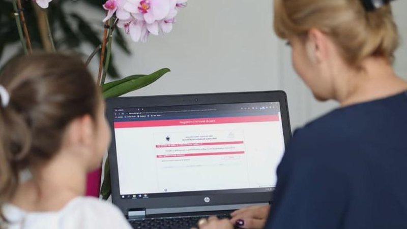 Nisin regjistrimet online p&euml;r klasat e para dhe t&euml; dhjeta! Ja afati i