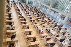 Maturant&euml;t testohen sot p&euml;r Gjuh&euml;n dhe Let&euml;rsin&euml;
