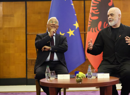 Antonio Costa n&euml; Tiran&euml;: P&euml;rshpejtoni luft&euml;n kund&euml;r