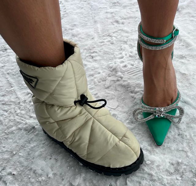 Fashion girls left their heels and put on their ski boots. Here's how to