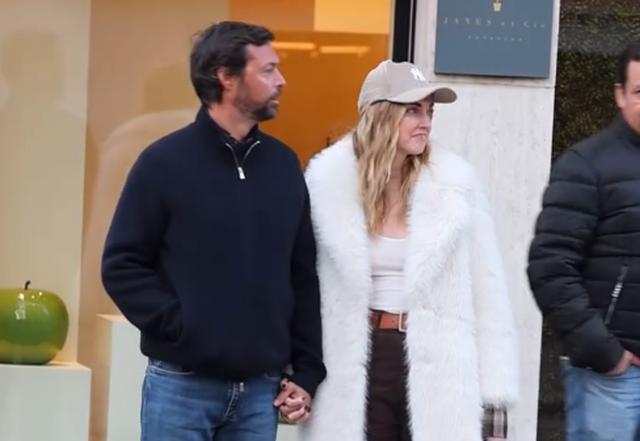 Chiara Ferragni strolls through Milan with her new boyfriend