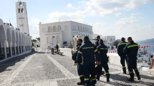 Greece in a state of emergency, what is happening in Santorini?