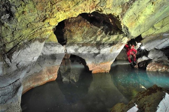 The largest thermal lake in the world is discovered in Leskovik