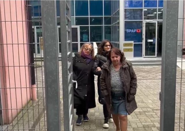 Helena Kadare goes to the Special Court to follow Veliaj's trial