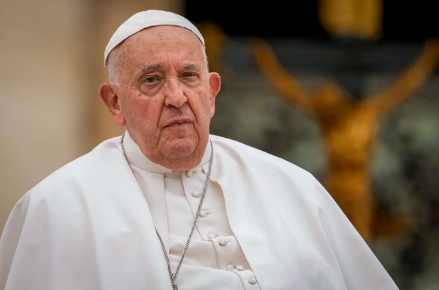 Pope Francis in intensive care! Doctors continue treatment for pneumonia