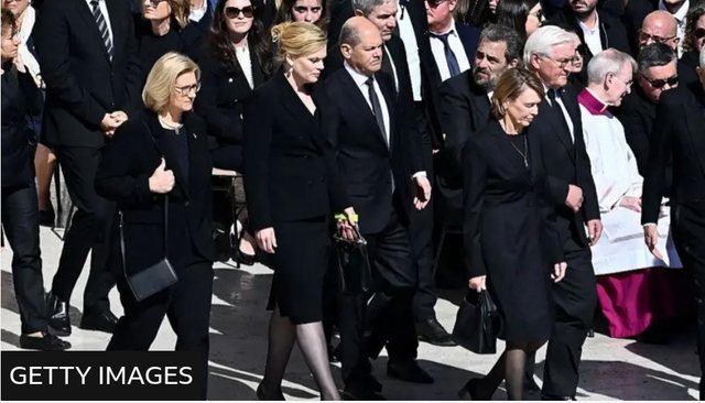 Liderët botërorë në funeralin e Papa Françeskut