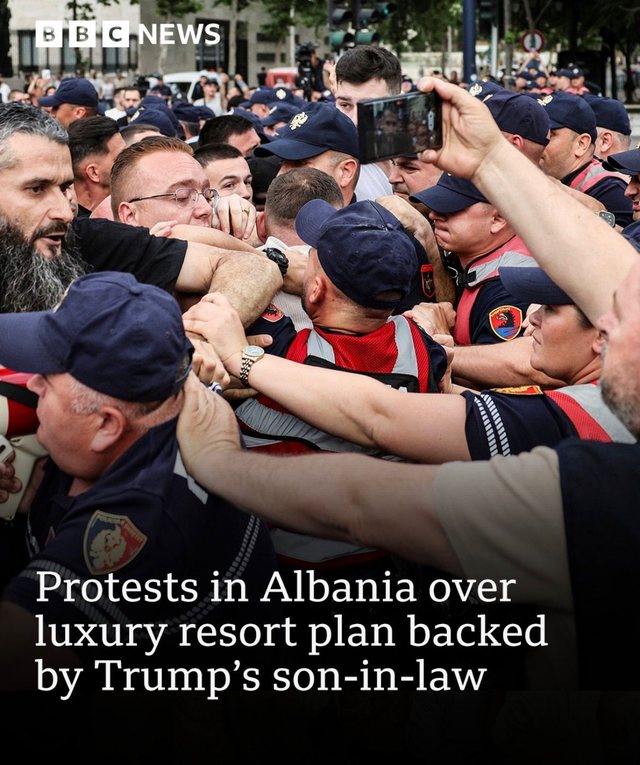 Pyetjet q&euml; ngren&euml; mediat e huaja p&euml;r protestat e