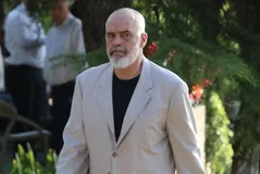 Edi Rama gathers political leaders and ministers