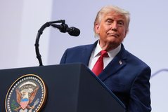Trump godet Spanj&euml;n nga samiti i NATO-s: Nd&euml;rprisni t&euml; gjitha