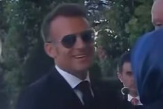 Bashk&euml;shortja e Erdoganit t&euml;rheq dor&euml;n, teksa Macron