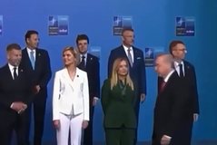 Momenti nga samiti i NATOS! Meloni kthen kok&euml;n kur kalon Trump