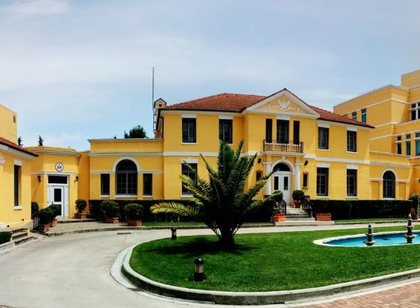 Ambasada amerikane n&euml; Tiran&euml;: Vizat turistike drejt SHBA-ve mund