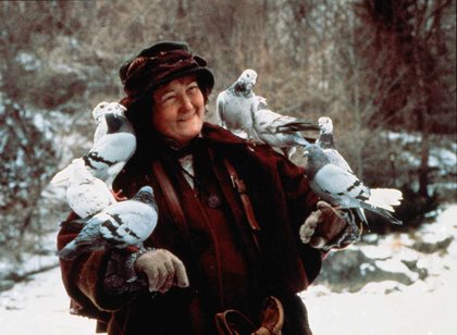 The "Pigeon Woman" actress in Home Alone 2 passes away