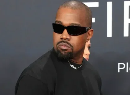 T&euml; shtun&euml;n koncerti i Kanye West, t&euml; gjitha rrug&euml;t q&euml;
