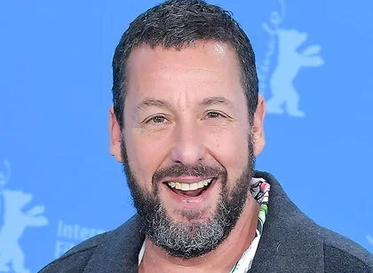 T&euml; gjith&euml; burrat q&euml; ngjajn&euml; me Adam Sandler jan&euml;