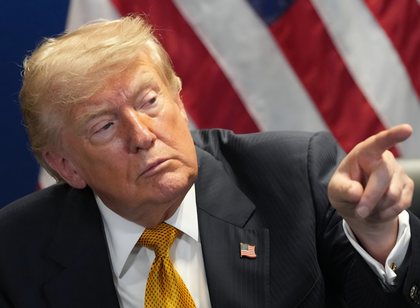 Trump k&euml;rc&euml;non Iranin: 1 mij&euml; raketa jan&euml; gati p&euml;r