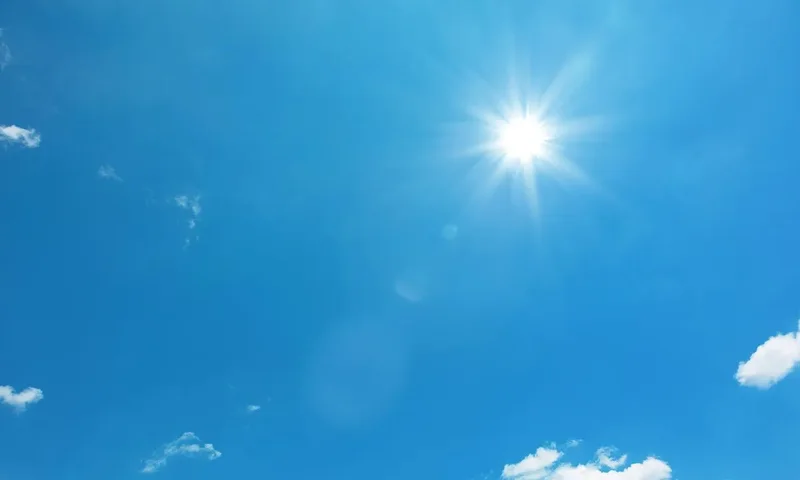 Temperatura deri n&euml; 34 grad&euml; celsius sot!