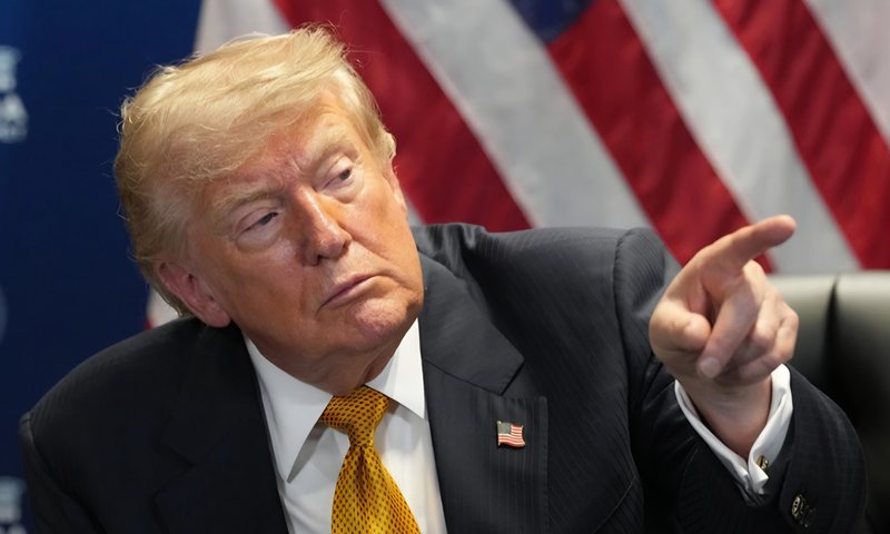 Trump k&euml;rc&euml;non Iranin: 1 mij&euml; raketa jan&euml; gati p&euml;r