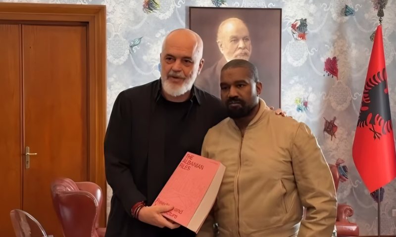 Rama pret n&euml; Kryeministri Kanye West para koncertit