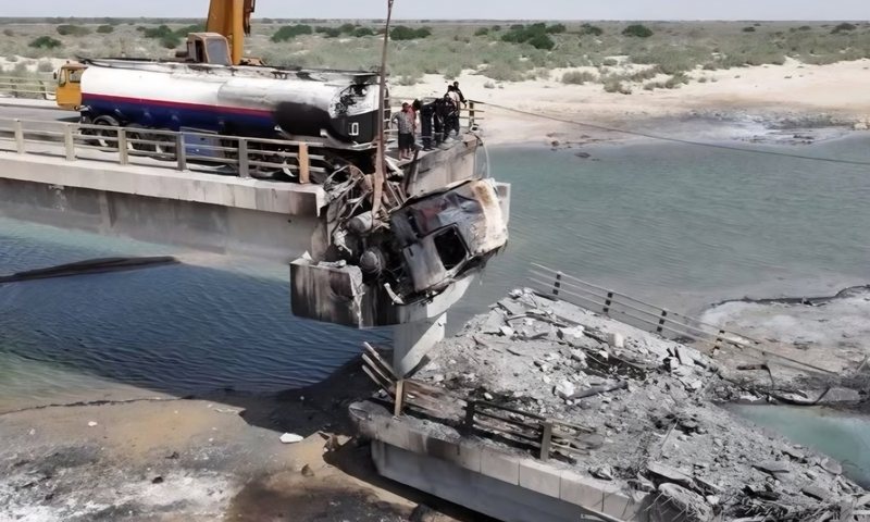 SHBA zgjeron sulmet ndaj Iranit, Teherani kund&euml;rp&euml;rgjigjet me raketa e