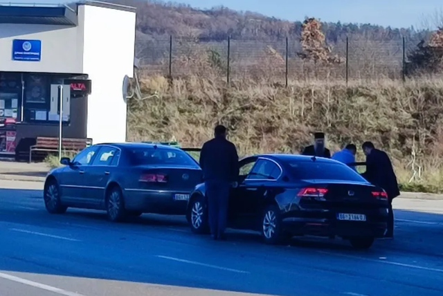 Ambasadori amerikan n&euml; Beograd kund&euml;rshton ndalimin q&euml; Kosova i